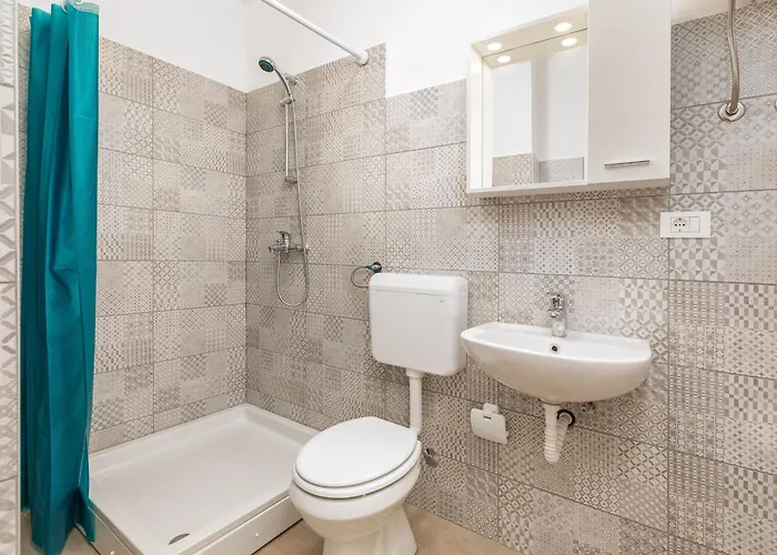 Daire With Parking Space Valbandon, - 23659 *