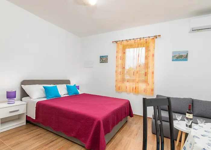 Daire With Parking Space Valbandon, - 23659 Fažana