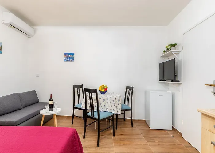 Daire With Parking Space Valbandon, - 23659 *